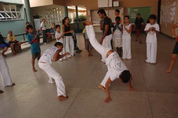 Oficina de capoeira realizado no Projeto Escola Aberta