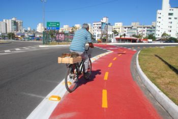 Ciclovia na Avenida Fernando Ferrari e acesso à UFES Jardim da Penha