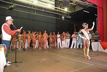 Amanda Letícia eleita a 1ª Princesa da Família Real do Carnaval de 2012