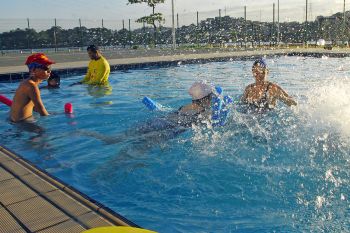 Natação para Deficientes no Complexo de Esportes Tancredão