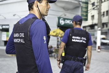 Guarda Municipal a serviço da população no Centro de Vitória