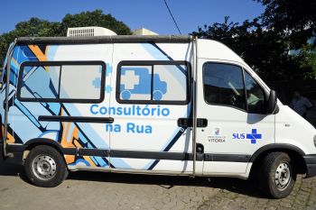 Carro Consultório na Rua