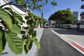 Nova sinalização em Jardim Camburi