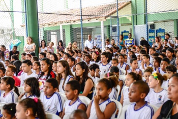 Orquestra Sinfônica se apresenta para alunos em EMEF de Joana D´Arc