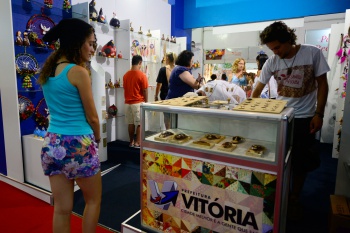 Stand da PMV na feira de artesanato ArteSanto na Praça do Papa