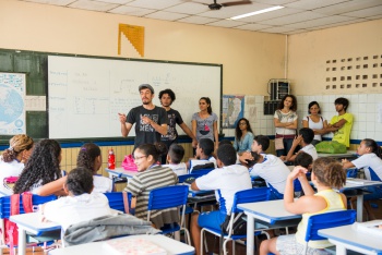 Peça Teatral Enfrentamentoà Violência Sexual Contra Criança e Adolescente