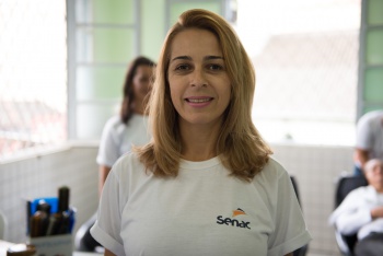 CURSO DE CAPACITAÇÃO SEMTTRE - Aluna cabeleireiro