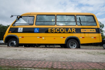 ÔNIBUS ACESSÍVEIS PARA TRANSPORTE ESCOLAR