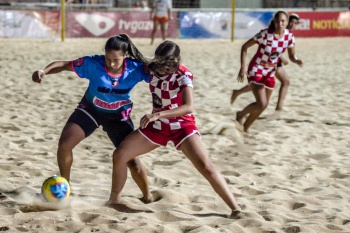 Futebol de Areia Feminino na Arena Vitória Verão