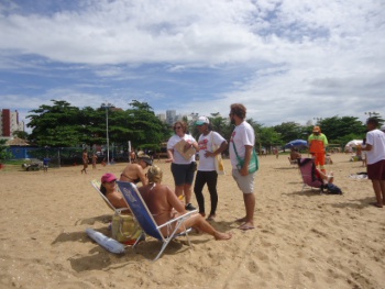 Campanha Praia Limpa em Camburi