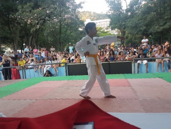 Apresentação de Taekwondo no Parque Moscoso no Dia das Crianças