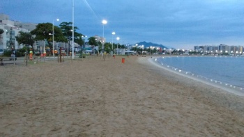 limpeza da praia de Camburi na manhã do dia 1 de dezembro