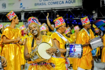 Desfile da Escola de Samba Tradição Serrana no Carnaval 2018
