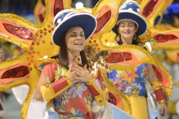 Desfile da Escola de Samba Barreiros no Carnaval 2018