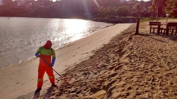 Limpeza começou cedo neste carnaval 2018 nas praias de Vitória