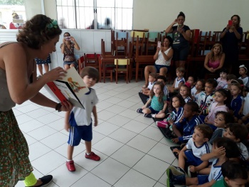Projeto Pequeno Príncipe trabalha cultura da paz com os alunos do Cmei Cida Barreto