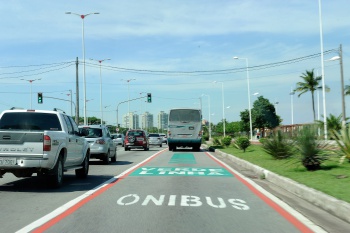 FAIXA VERDE FAIXA DE PISTA EXCLUSIVA PARA ÔNIBUS