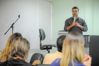 Secretário Fabrício Gandini participando do Encontro Brasileiro de Cidades Educadoras