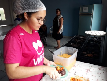 Rede do Bem: Projeto Compartilhe Amor arrecada alimentos e itens de higiente