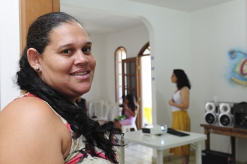 Ariana Alves de Oliveira no CRAS em Roda conversa sobre Mulheres e Mercado