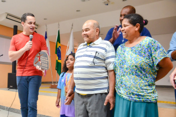 Homenagem para aluna Maria Isabel Augusto de Mores da EMEF Alvimar Silva que conquistou medalhas nas Paralimpíadas Escolares 2022