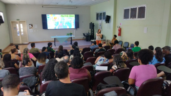Seme recebe pesquisadoras da Fiocruz para formação com professores e estudantes