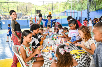 Recreação infantil - Vitória com você no Bairro Resistência
