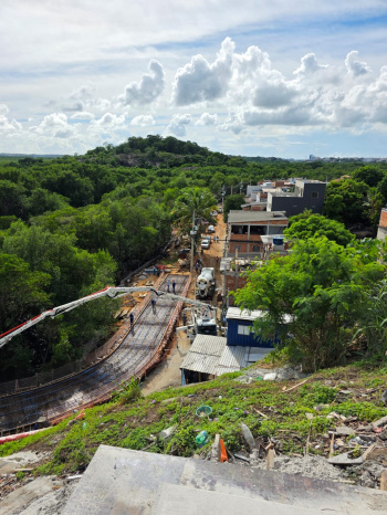 Vitória de Frente para o Mar: concretagem da orla avança e integra bairros com desenvolvimento