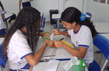 Estudantes da EMEF Rita de Cássia participam da Olimpíada de Foguetes