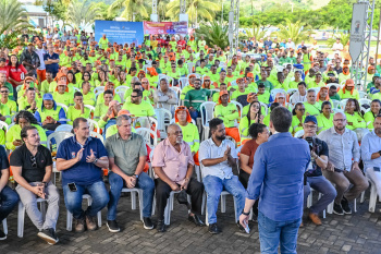 Homenagem ao dia do Servidor da Limpeza Urbana na Praça do Papa
