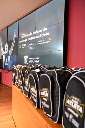 Entrega de kits do Bolsa Atleta