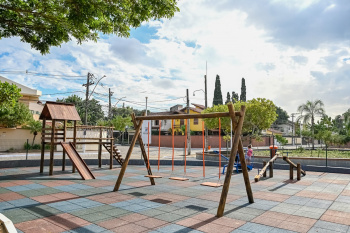 O parque infantil foi ampliado