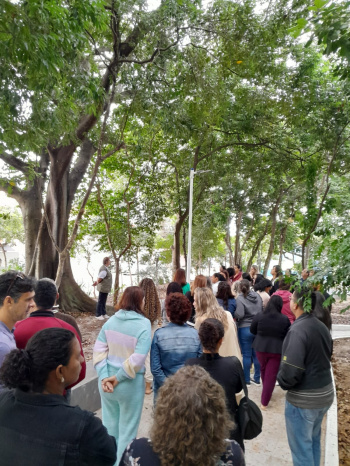 Formação com educadoras da EMEF Marieta Escobar sobre ecossistema da restinga