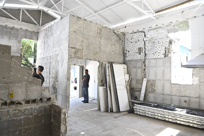 Visita à obra da cozinha comunitária em São Pedro