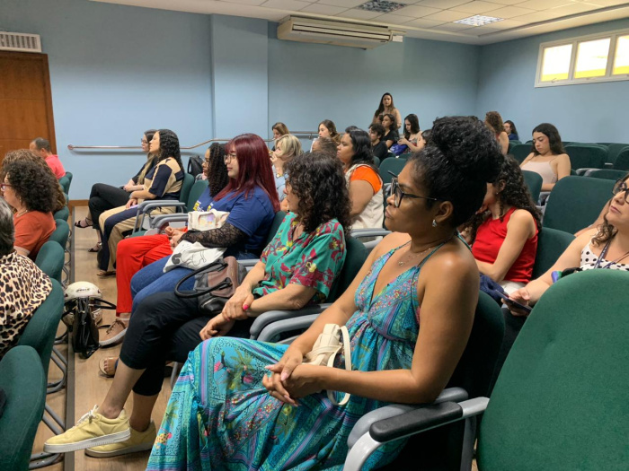 Espaço Girassol e Cerest-Vitória são destaques em evento sobre saúde no trabalho na Faesa