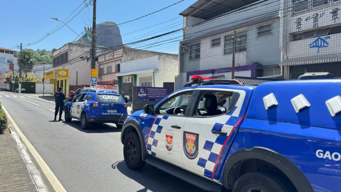 Dois foragidos da Justiça são presos pela Guarda de Vitória no intervalo de uma hora