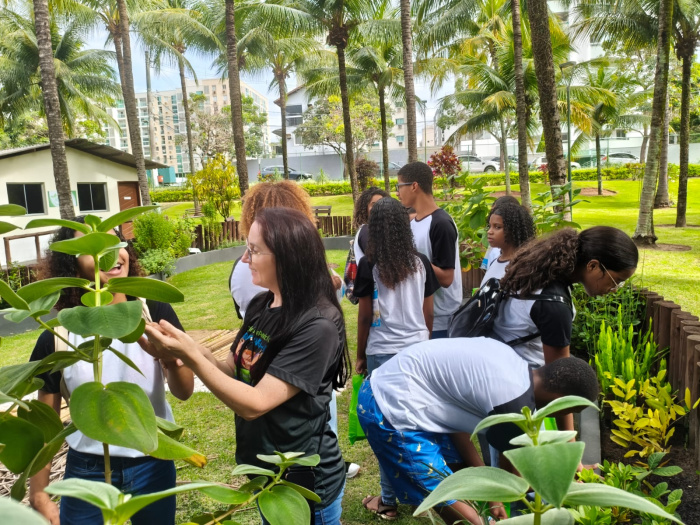 Jovens exploram Mata Paludosa e aprendem sobre justiça ambiental em vivência formativa