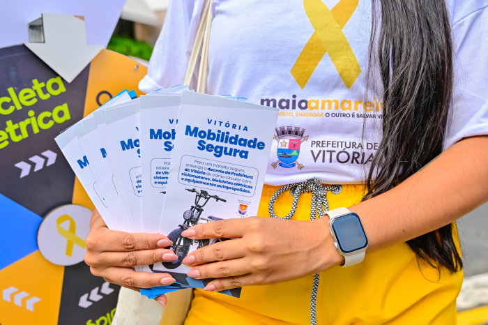 Ação Maio Amarelo na Feira da Praia do Canto