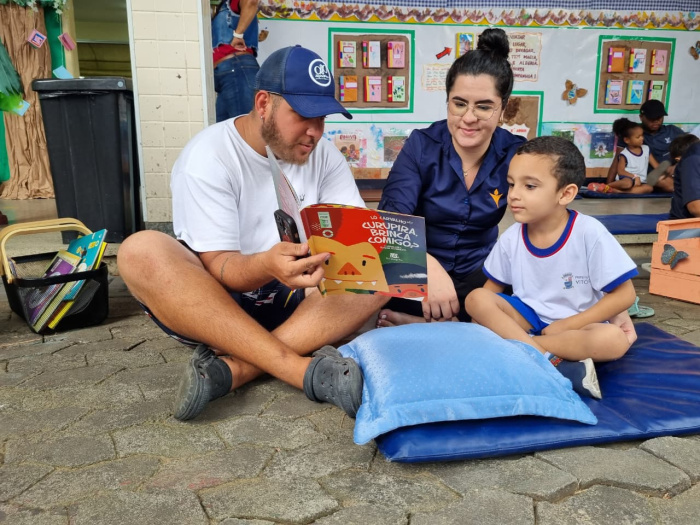Projeto Pé de Livro une famílias e crianças no CMEI Ocarlina Nunes Andrade