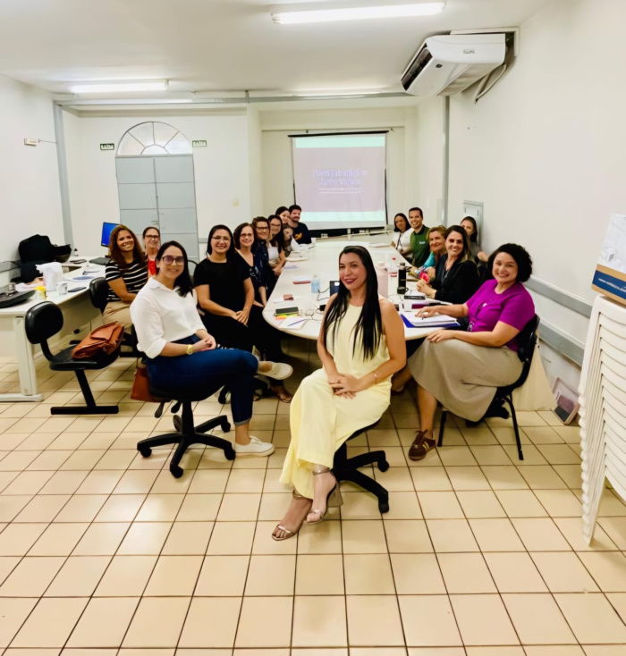 reunião da comissão organizadora para o Junho Violeta 2026
