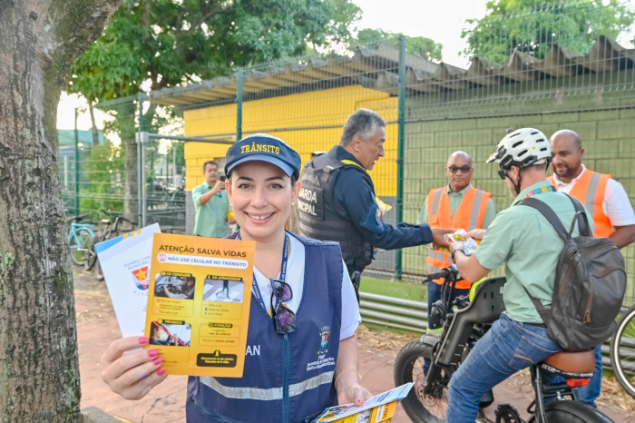 Ação Maio Amarelo: abordagens a funcionários na chegada ao trabalho