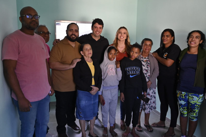 Novos lares, novas histórias: Prefeitura entrega casas reformadas e reconstruídas em Vitória