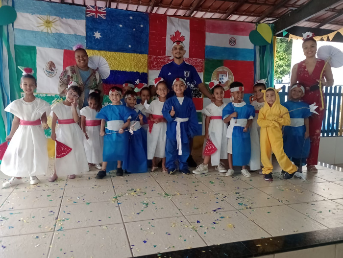 Crianças no Cmei Odila Simões
