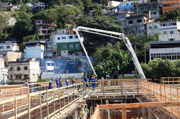 PMV avança na construção da primeira UPA de Vitória com nova etapa da obra