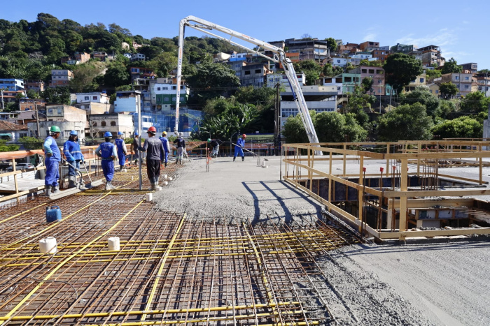 PMV avança na construção da primeira UPA de Vitória com nova etapa da obra