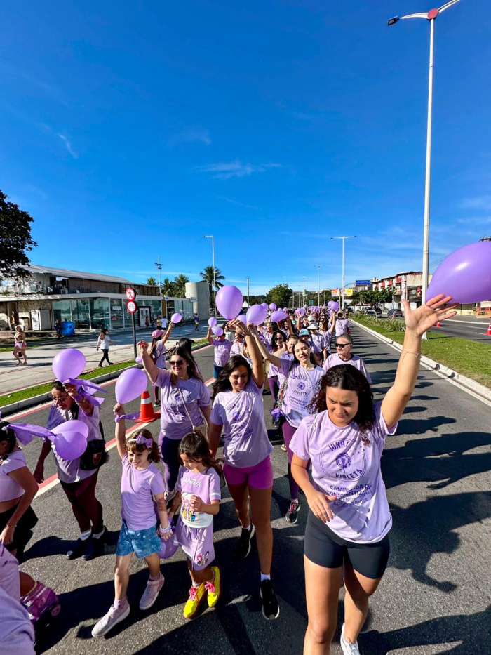 Junho Violeta: caminhada mobiliza Vitória contra a violência à pessoa idosa