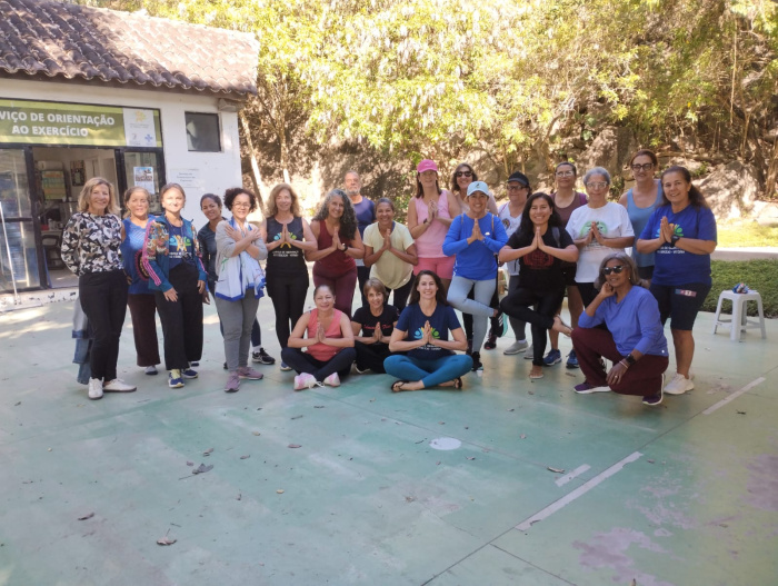 SOE comemora dia do Yoga no parque da Pedra da Cebola