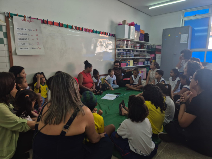 Pesquisadores de Minas Gerais visitam escolas de Vitória em parceria com o MEC