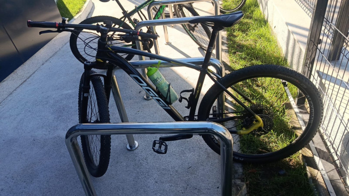Dupla rouba bicicleta, mas acaba presa pela Guarda de Vitória em seguida