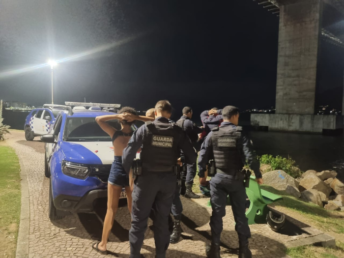 Casal Guarda Vitória